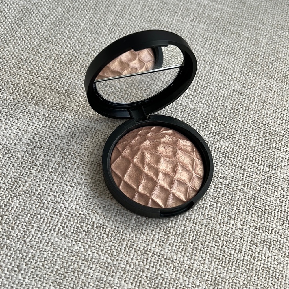 Laura Geller Limited Edition: Baked Gelato Illuminator in Rose Glow
